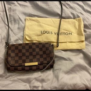 Louis Vuitton Damier favorite PM crossbody bag
